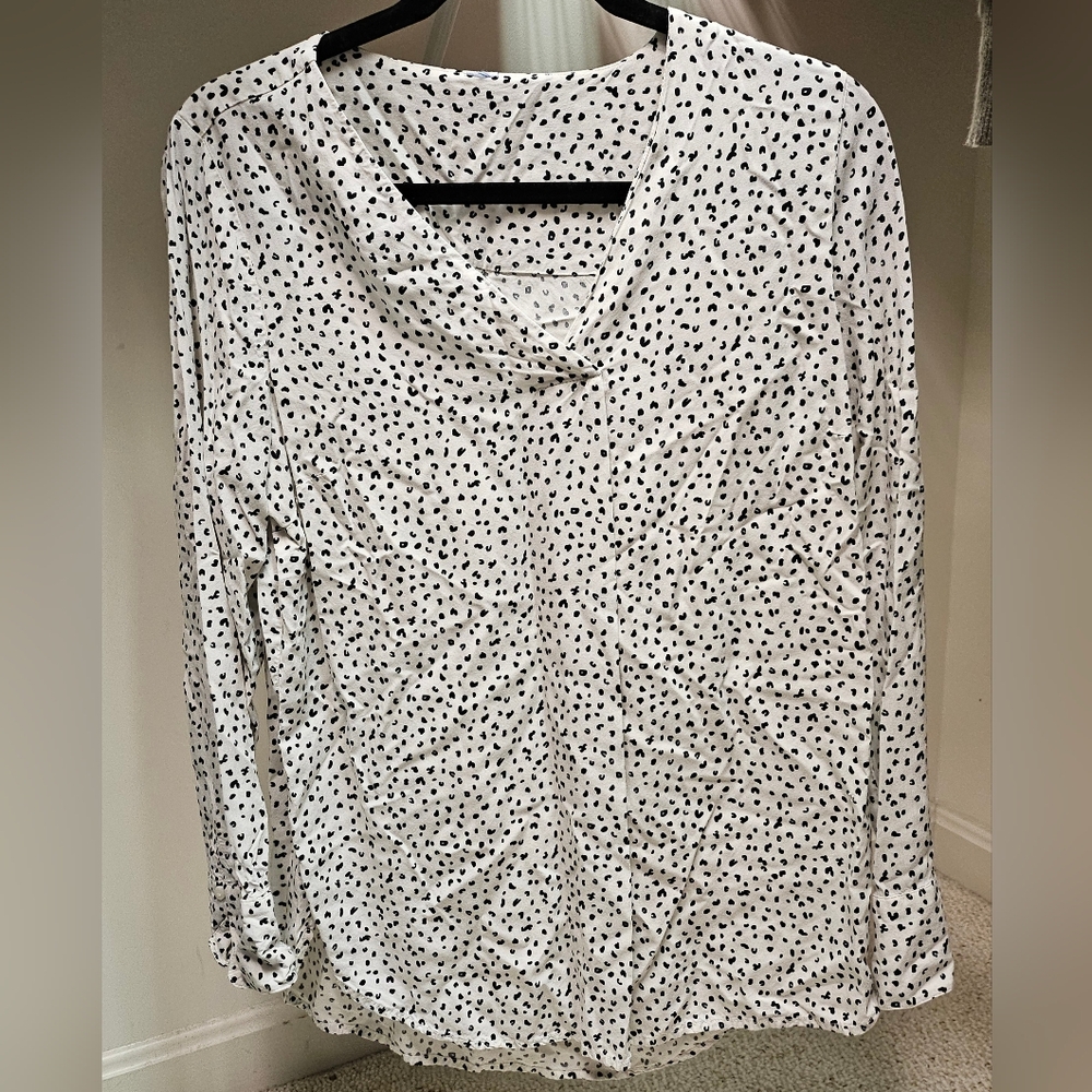 ☆EUC☆  Old Navy  •  Lightweight Poplin Top, Size M